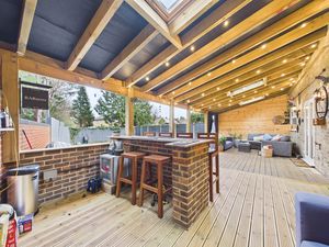 Garden Bar- click for photo gallery